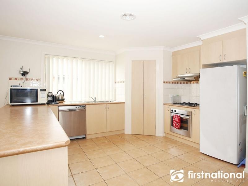 6 Fenton Place, Narre Warren South VIC 3805