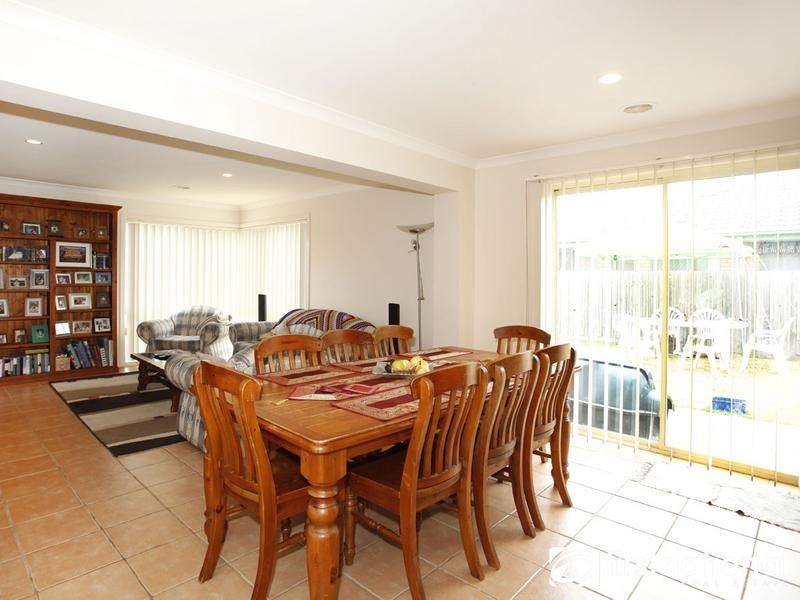 6 Fenton Place, Narre Warren South VIC 3805