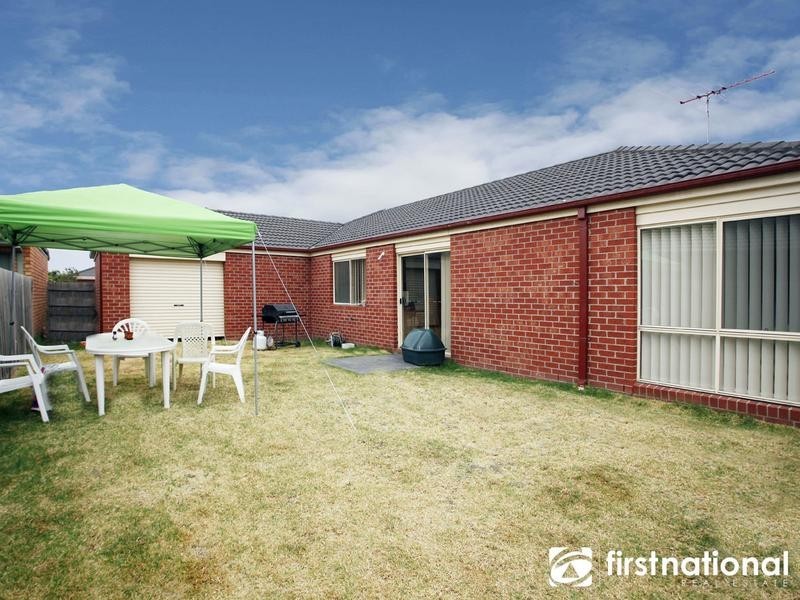 6 Fenton Place, Narre Warren South VIC 3805
