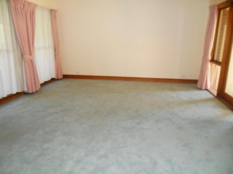 5 Celeste Court, Berwick VIC 3806