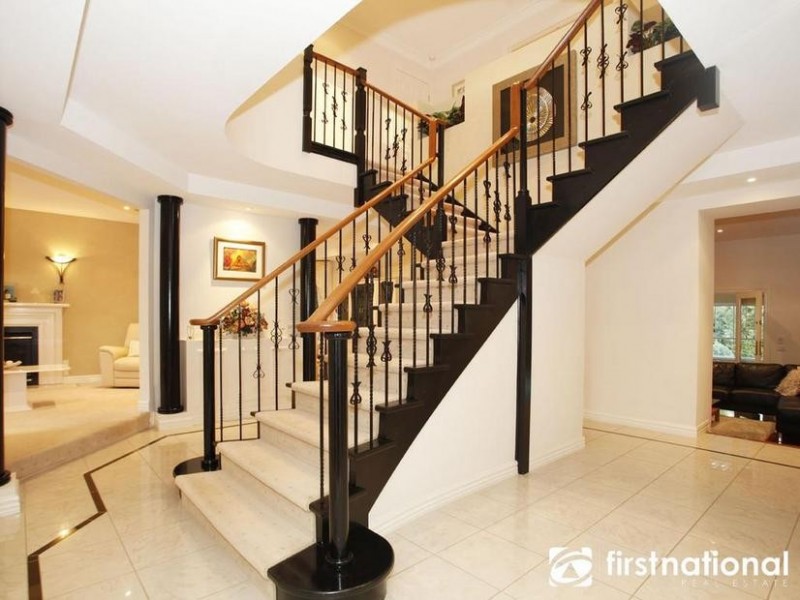 29 Rydaldene Way, Berwick VIC 3806