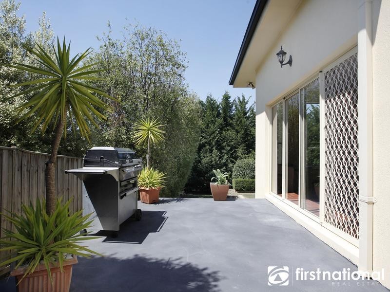 29 Rydaldene Way, Berwick VIC 3806