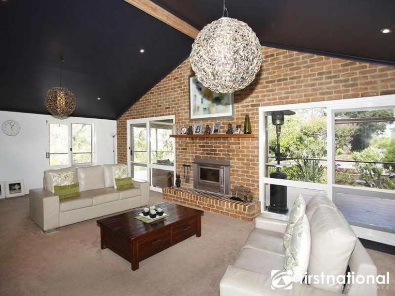 34 Vernon Road, Beaconsfield VIC 3807