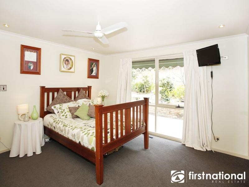 34 Vernon Road, Beaconsfield VIC 3807