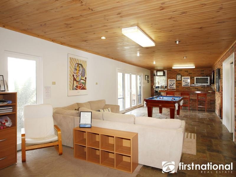 34 Vernon Road, Beaconsfield VIC 3807