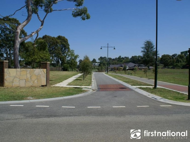 49-51 Stylebawn Drive, Berwick VIC 3806