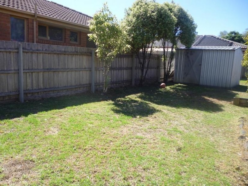 35 Ashfield Drive, Berwick VIC 3806