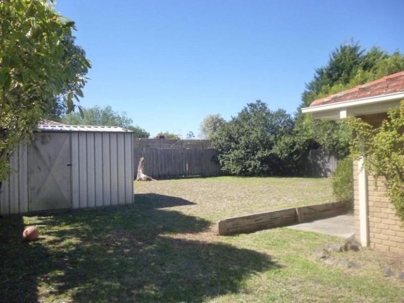 35 Ashfield Drive, Berwick VIC 3806