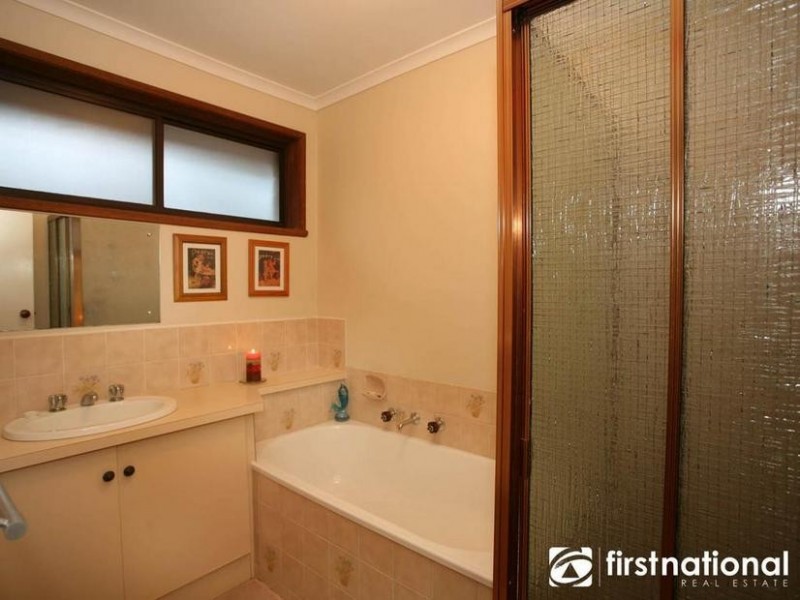 2/81 Princes Highway, Beaconsfield VIC 3807