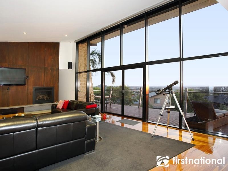 2 Natren Court, Berwick VIC 3806