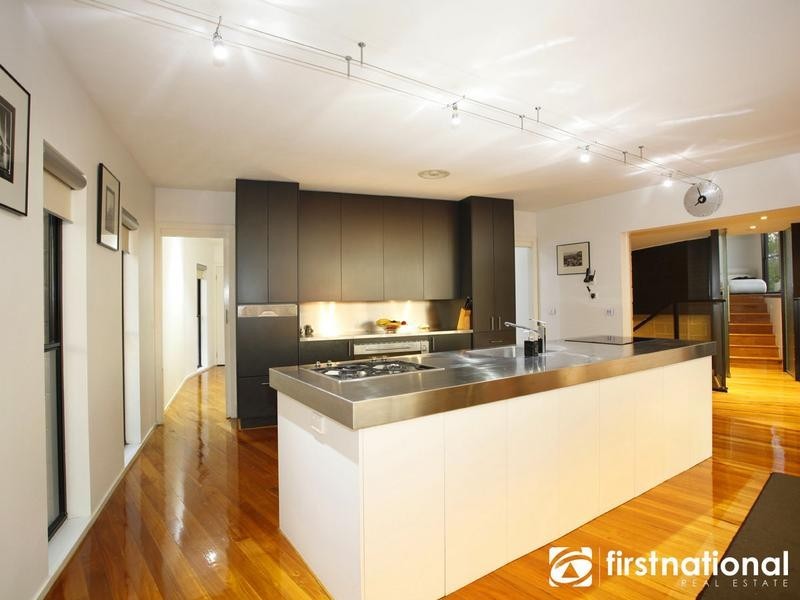 2 Natren Court, Berwick VIC 3806