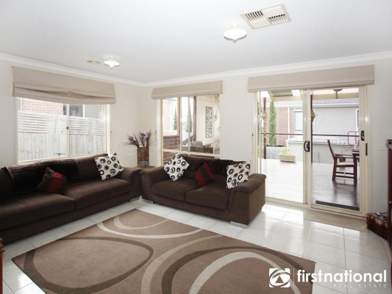 35 Sheldon Drive, Berwick VIC 3806