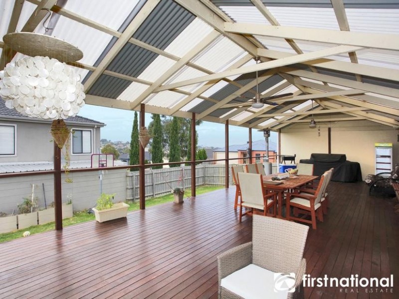 35 Sheldon Drive, Berwick VIC 3806