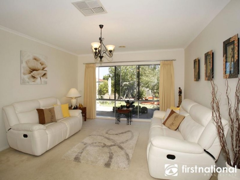 29 Tuileries Rise, Narre Warren South VIC 3805