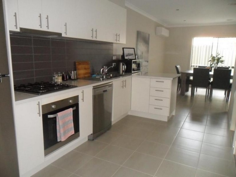 13/180 Henry Road, Pakenham VIC 3810