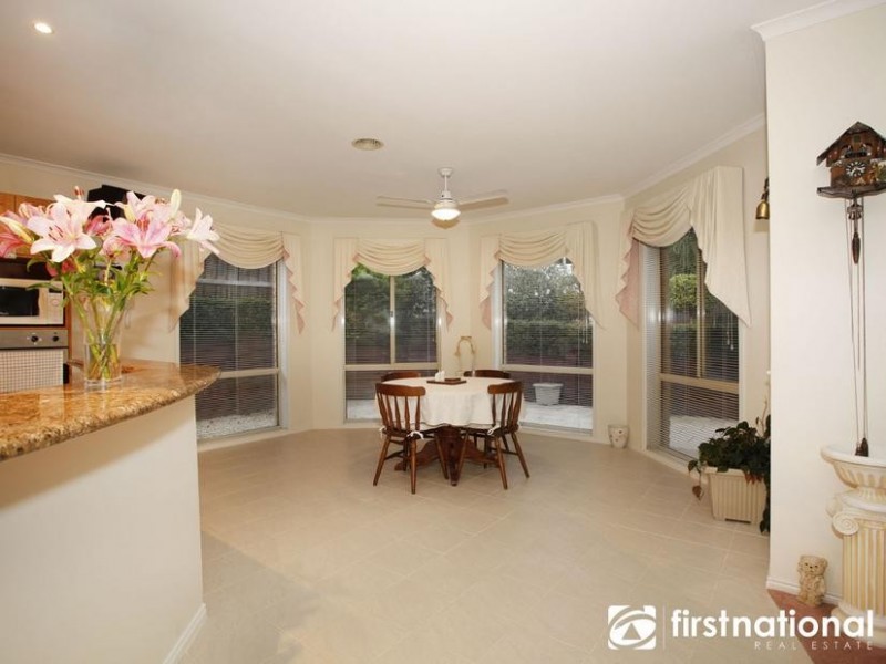8 Biralee Court, Berwick VIC 3806