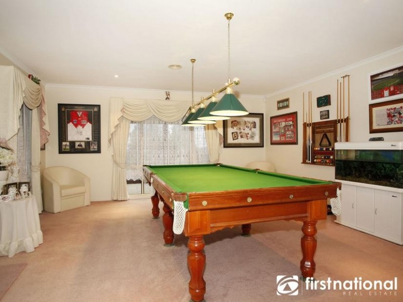 8 Biralee Court, Berwick VIC 3806