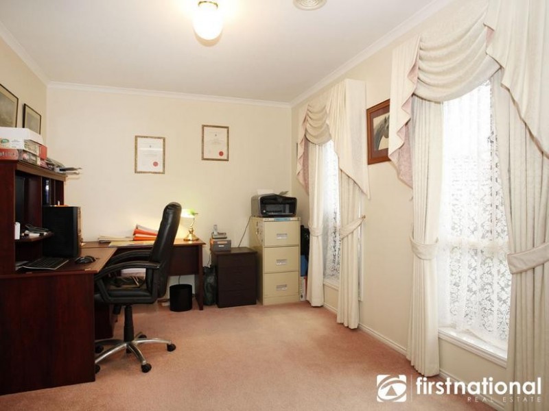8 Biralee Court, Berwick VIC 3806