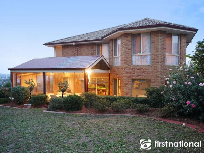 8 Biralee Court, Berwick VIC 3806