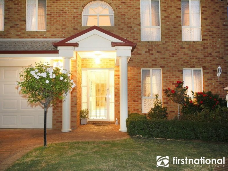 8 Biralee Court, Berwick VIC 3806