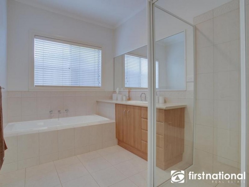 60 A’Beckett Road, Narre Warren North VIC 3804