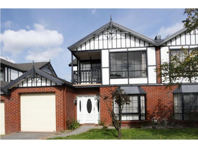 8/40 Warrawong Drive, Berwick VIC 3806