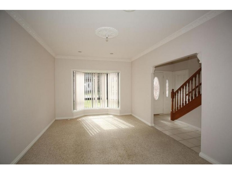 8/40 Warrawong Drive, Berwick VIC 3806