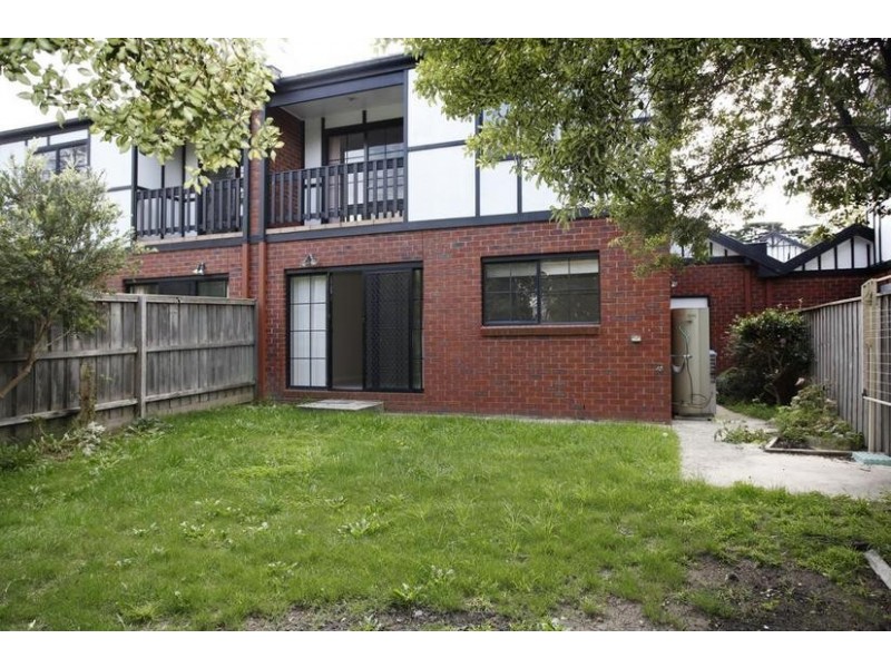 8/40 Warrawong Drive, Berwick VIC 3806