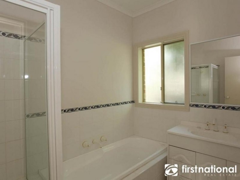 4 Exell Mews, Berwick VIC 3806