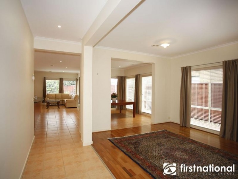 20 Don Collins Way, Berwick VIC 3806