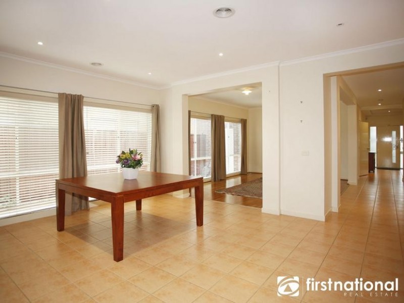 20 Don Collins Way, Berwick VIC 3806