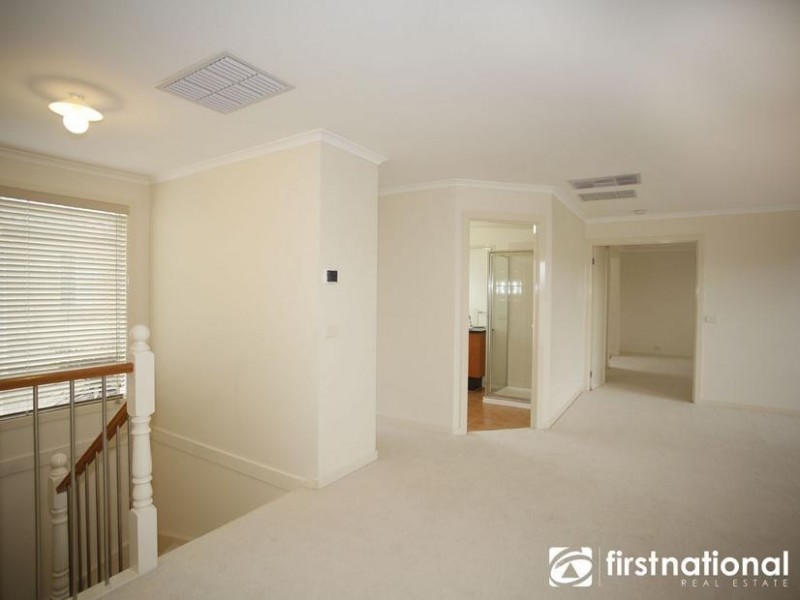 20 Don Collins Way, Berwick VIC 3806