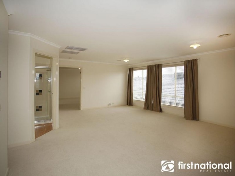 20 Don Collins Way, Berwick VIC 3806