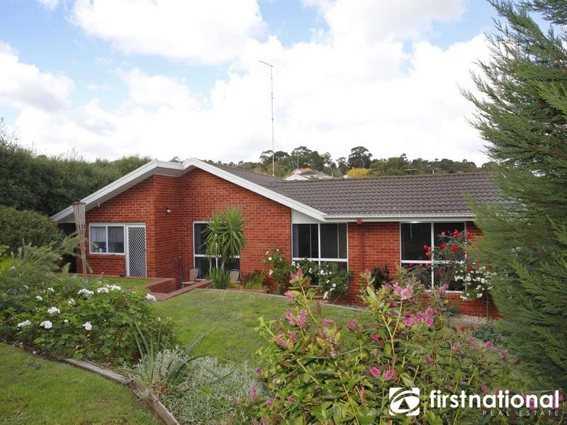 39 Avebury Drive, Berwick VIC 3806