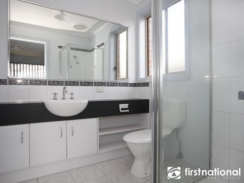 28 Eucumbene Drive, Berwick VIC 3806