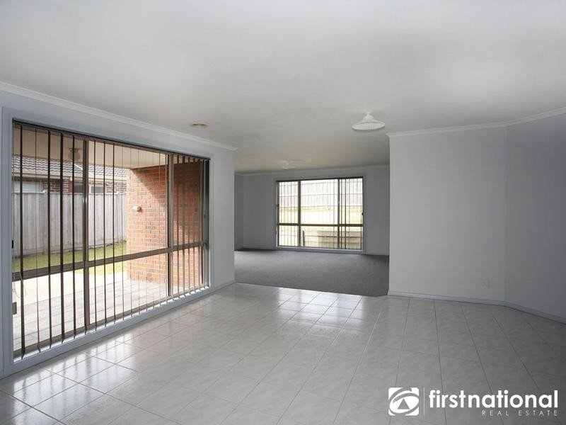 28 Eucumbene Drive, Berwick VIC 3806