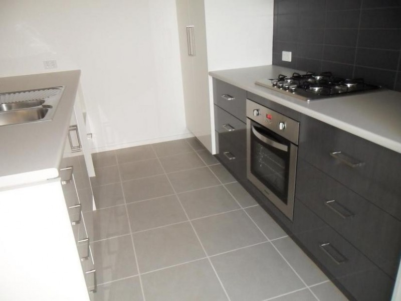 7 Hammond Crescent, Officer VIC 3809