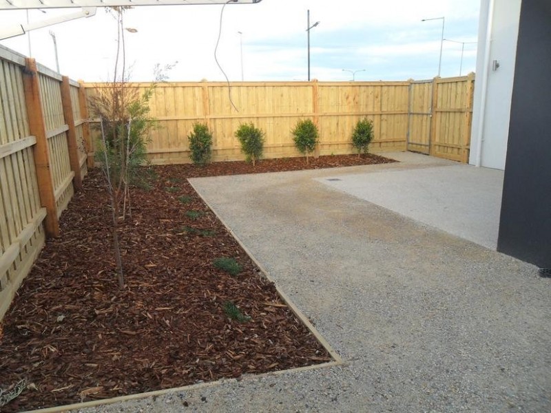 7 Hammond Crescent, Officer VIC 3809