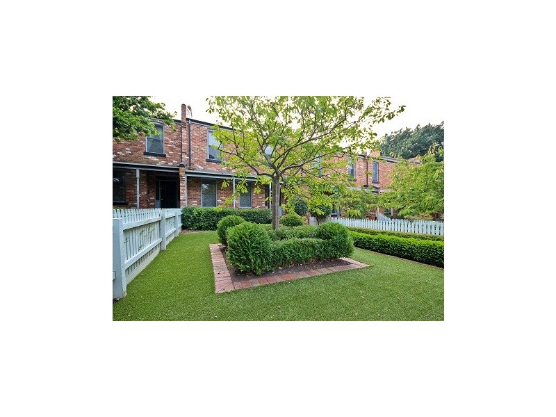 2/17-19 Palmerston Street, Berwick VIC 3806