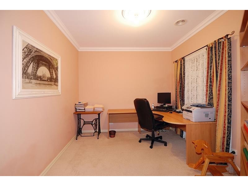 20 Carlisle Drive, Beaconsfield VIC 3807