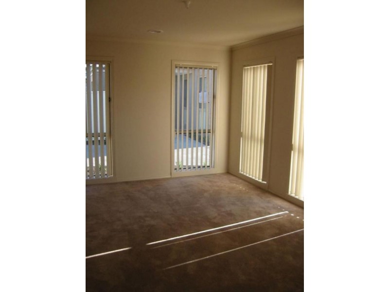 5/6A Iris Place, Pakenham VIC 3810