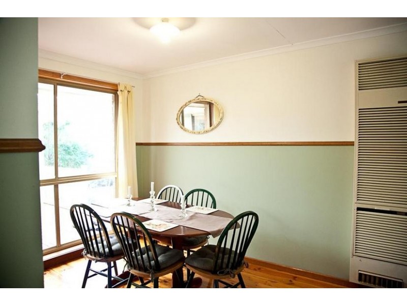 18 Tilba Court, Berwick VIC 3806