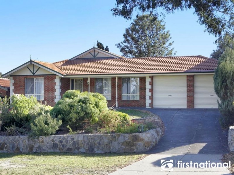 10 Glendale Crescent, Berwick VIC 3806