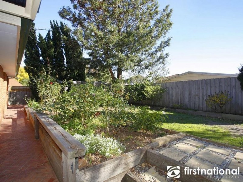 10 Glendale Crescent, Berwick VIC 3806