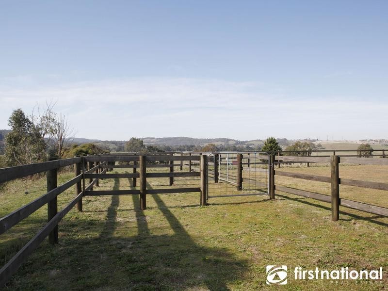 146 Thewlis Rd, Pakenham VIC 3810