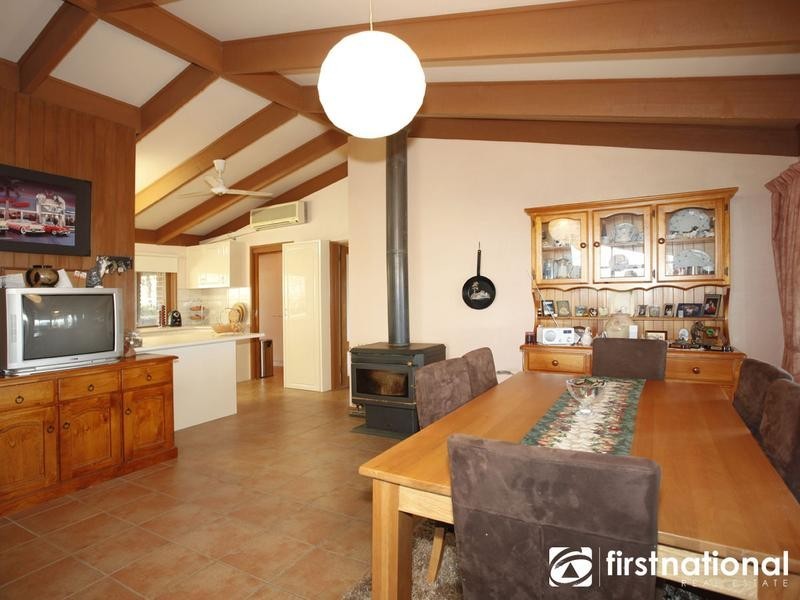 146 Thewlis Rd, Pakenham VIC 3810