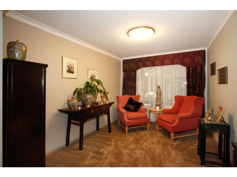 50 Edrington Park Drive, Berwick VIC 3806