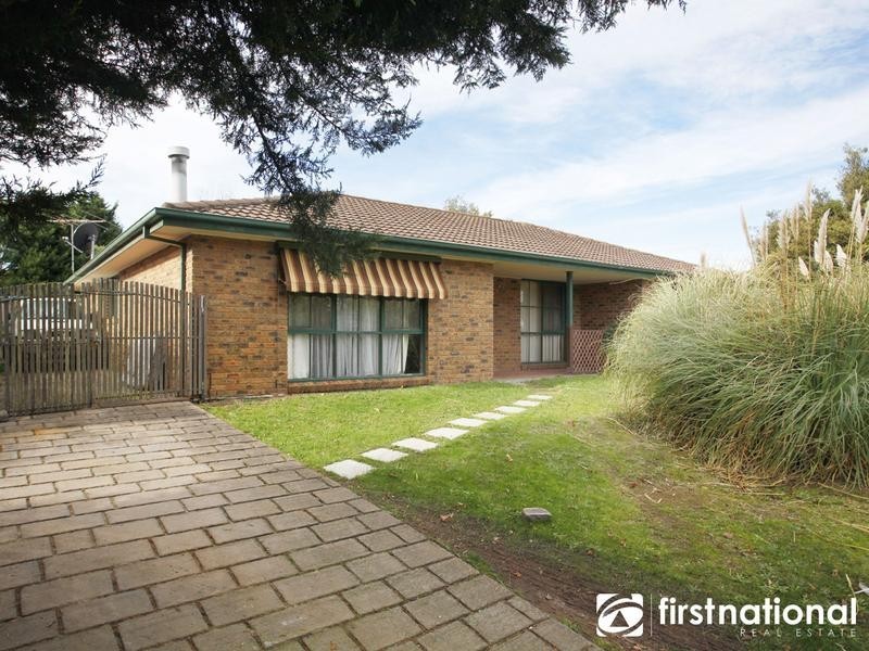 33 Bemersyde Drive, Berwick VIC 3806