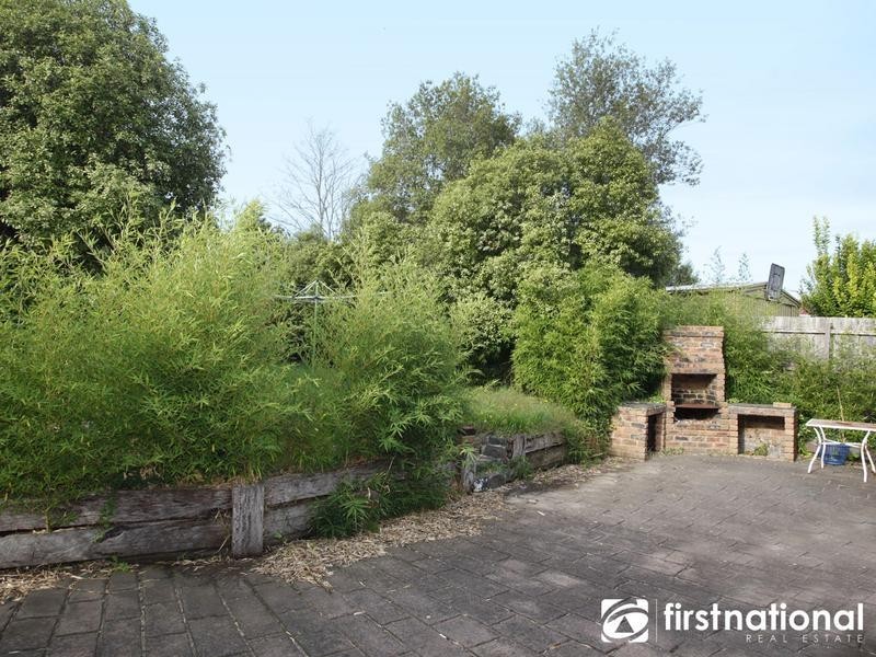 33 Bemersyde Drive, Berwick VIC 3806