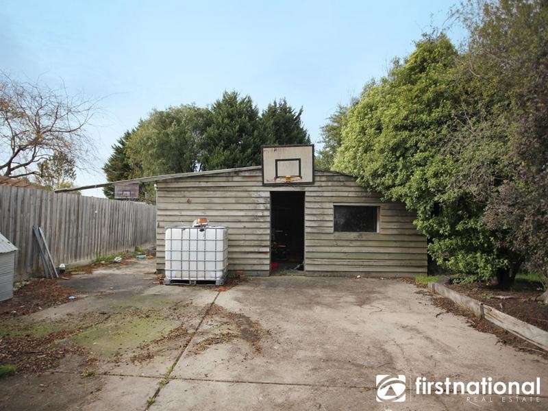 33 Bemersyde Drive, Berwick VIC 3806